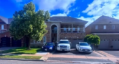 Premium Furnished Room – 2nd Floor Balcony & Ravine Lot!