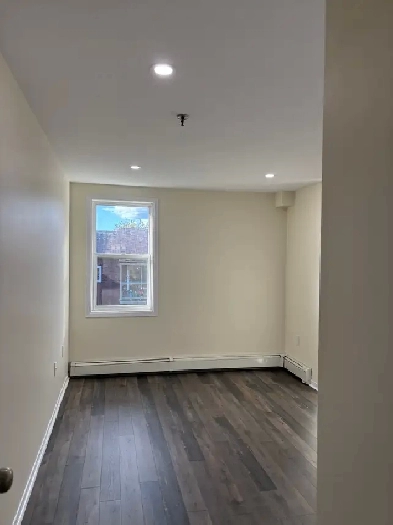 Renovated 1BR - 249 Windmill Unit 534 - Oct 1st - Heat/Water/PK