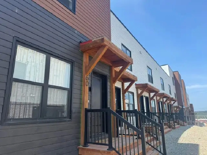 Winnie Lane - 1-Bedroom Loft   FREE Internet - 1st Month FREE