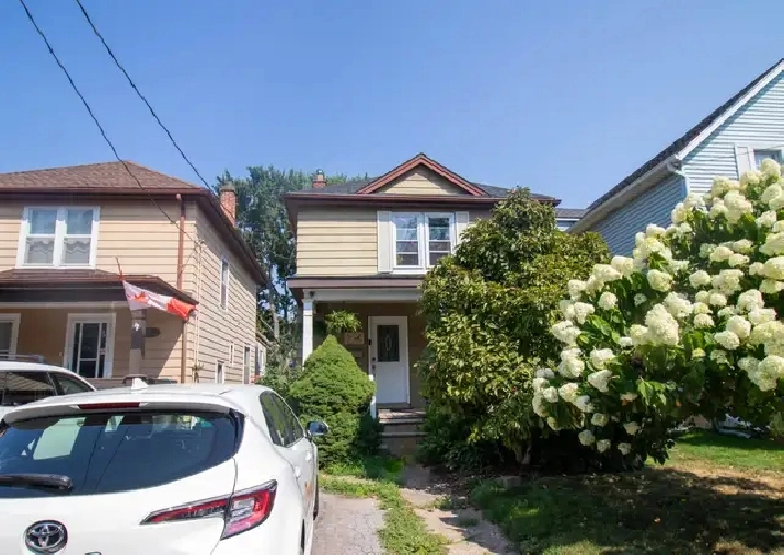 18 Catharine St, St. Catharines - 1 Bedroom Lower Unit