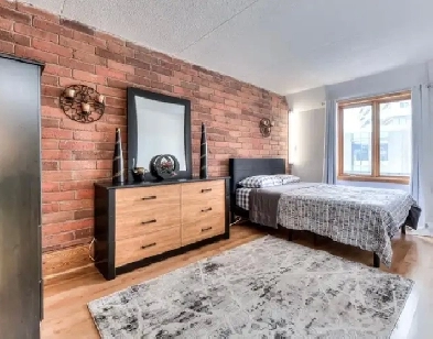 1 room for rent short term Downtown Montreal near Atwater M