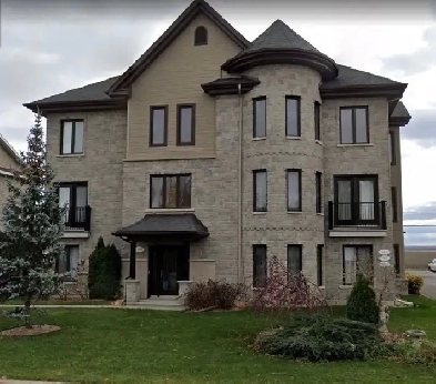 Grand 4½ à louer (2ième étage) – St - Hyacinthe