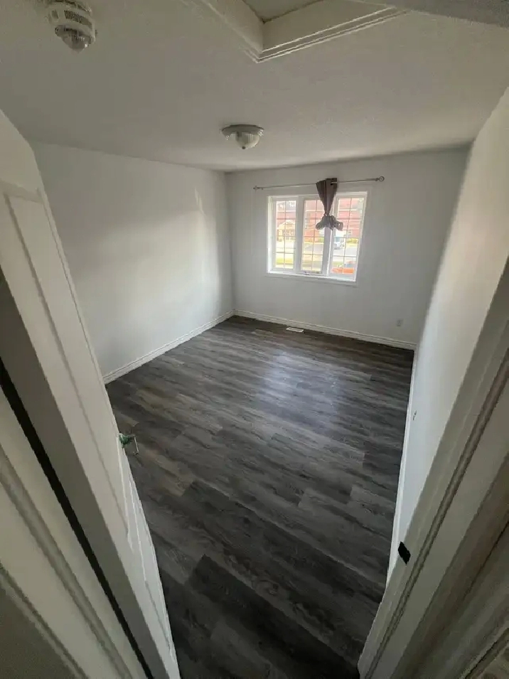 Sharing Room for Rent