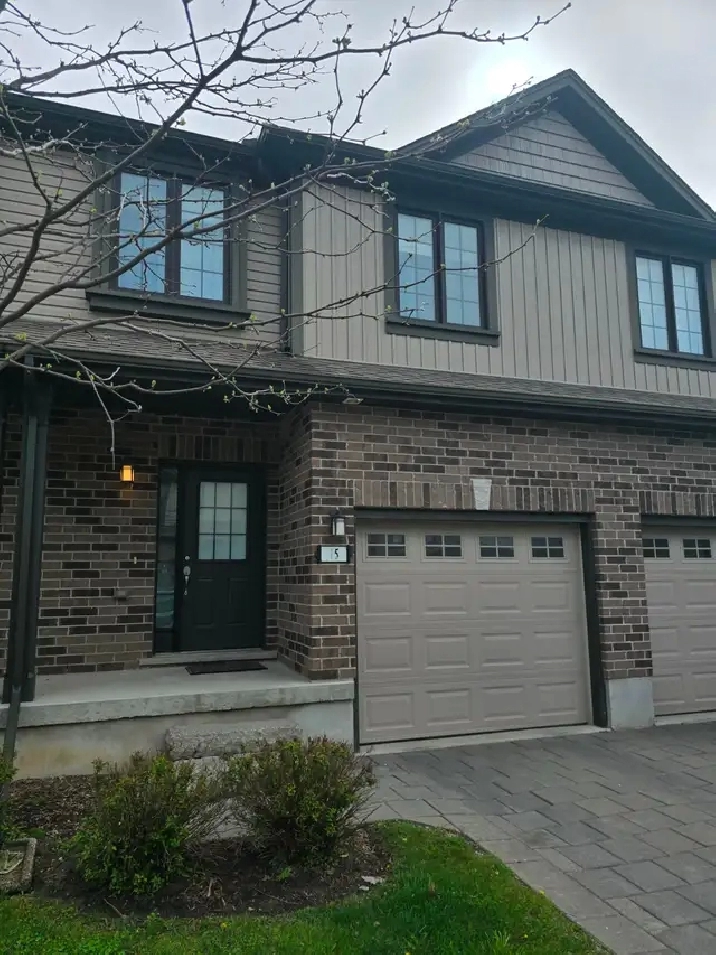 1030 Oak Crossing #15