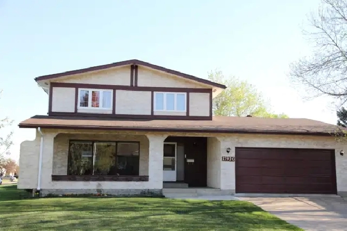 4 Bedrooms House Near West Edmonton Mall for August 1st