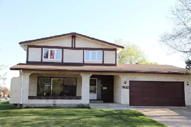 4 Bedrooms House Near West Edmonton Mall for August 1st