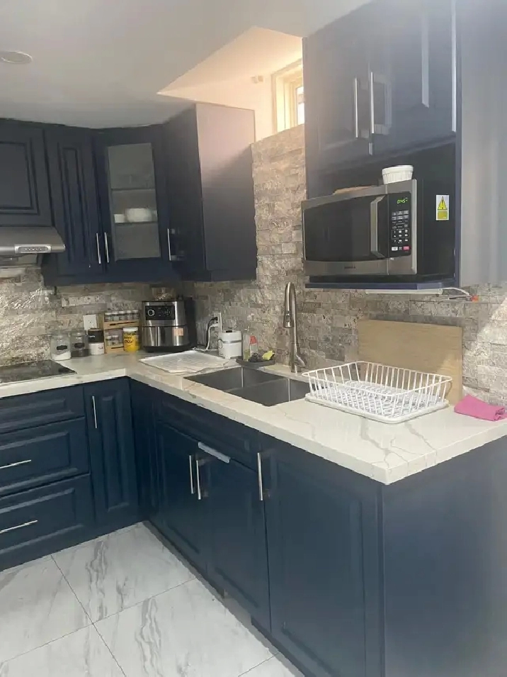 Furnished basement for rent Brampton - Aug 1
