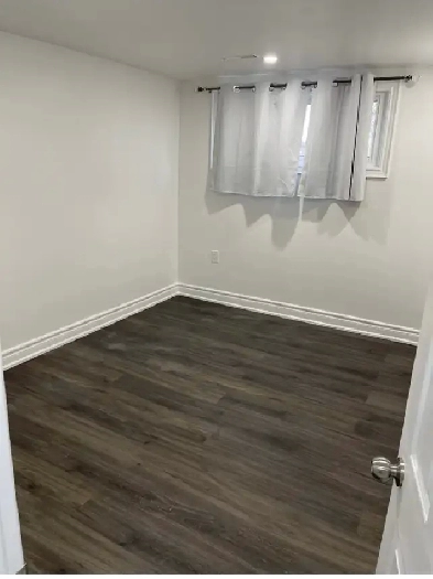 WALKOUT BSMT ( 2 BHK) FOR RENT IN MALTON