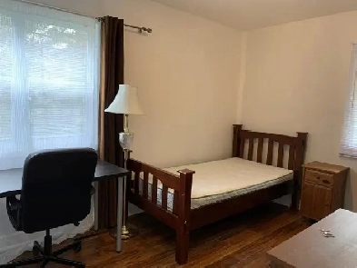 St Catharines - ROOMS for COUPLES and SINGLES - $750
