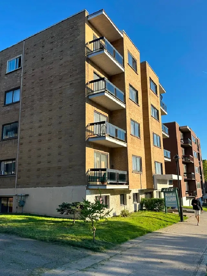 31/2 and 41/2 apartment Near Metro - ALL INCL. Available now