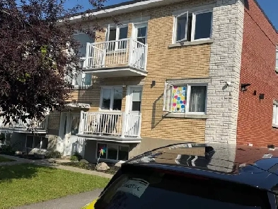 CHARMANT 5 1/2 RENOVE AU 1480 PLACE D'ANJOU, LAVAL, QC 1485$