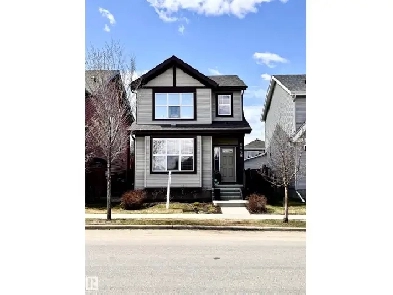 Beautiful former Showhome house available Aug 1, 2026