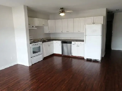 SPACIOUS – RENOVATED – PET FRIENDLY
