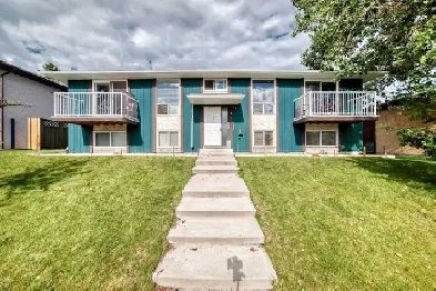 Spacious Apartment Available!