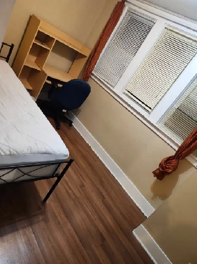 Clean, furnished rooms, only 5 min. walk to UoW on Rankin Ave.