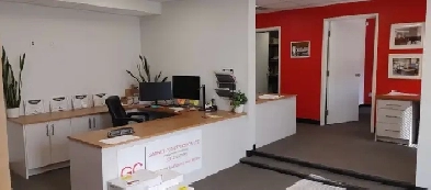 Commercial office / workshop / Warehouse on Pembina Highway