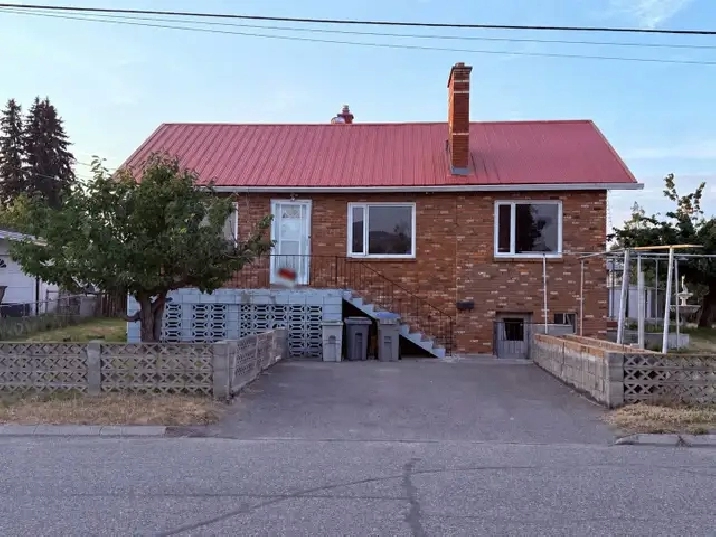 Spacious 4-Bedroom Home for Rent – North Shore, Kamloops