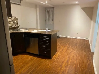 Basement apartment near Whitehorn Public School Mississauga
