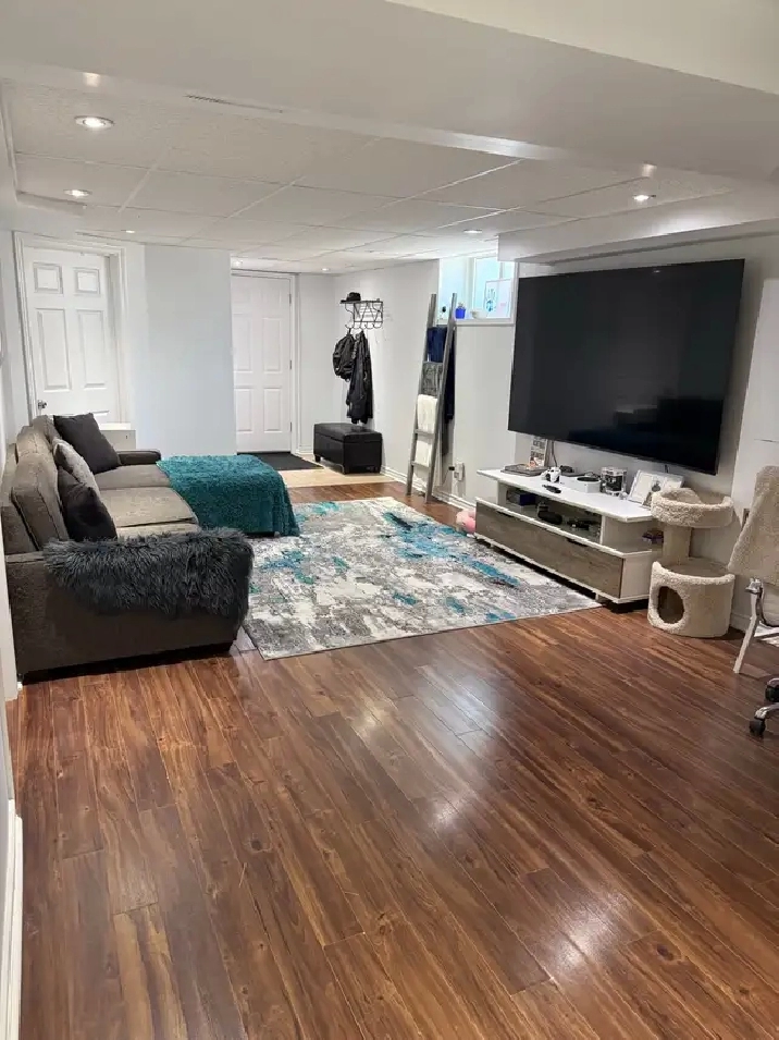 2 Bedroom basement apartment Whitby/Oshawa Border