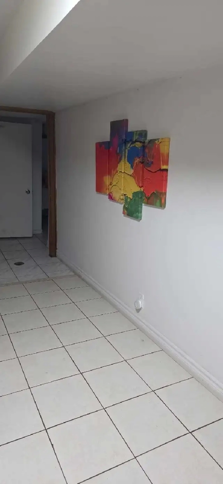 Room for rent Aug 1 - steps to ttc