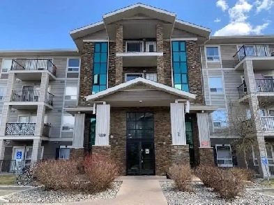 2 Beds 2 bathrooms Apartment in Terwillegar Towne