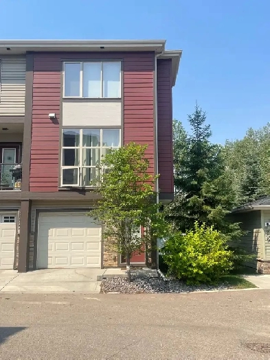 pet friendly 2 bedroom 2.5 bathroom for rent in Red Deer