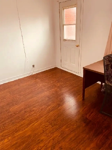 One bed room for rent in Montreal
