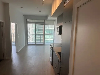 one plus den in Liberty village