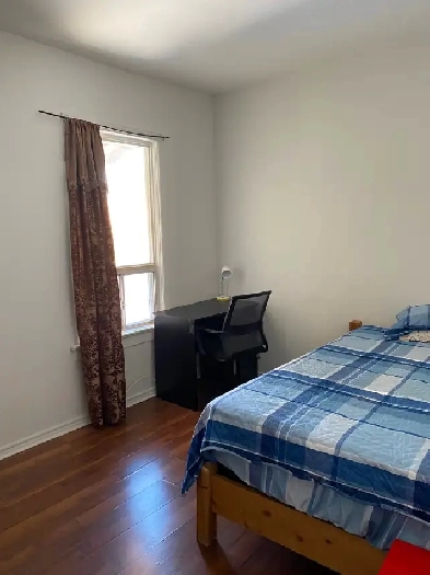 Cozy room in eastyork available from Sep 1st,single/couple
