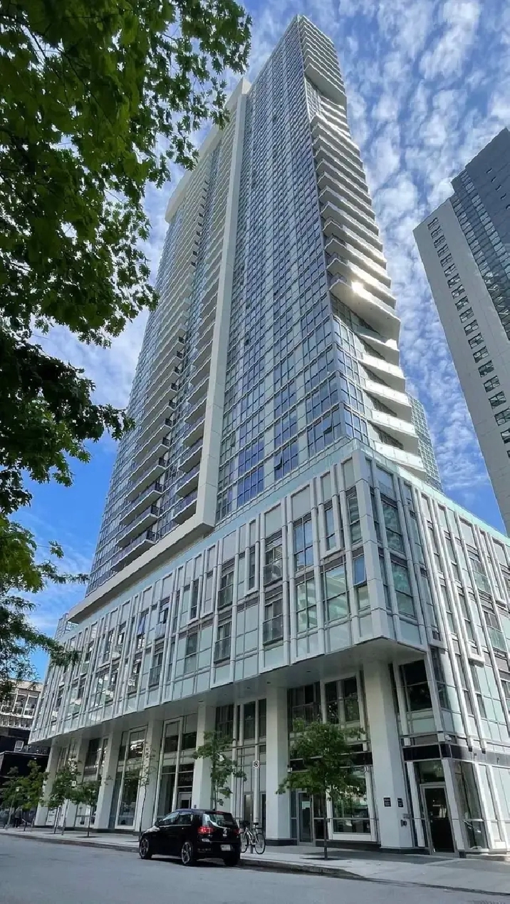 1 bedroom Condo in the Heart of Downtown Toronto