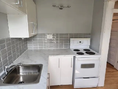 West K - 2 BR Upper Duplex Avail Aug 1st