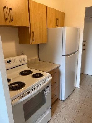 Spacious ground floor 1 bed 1 bath apartment Stouffville, ON