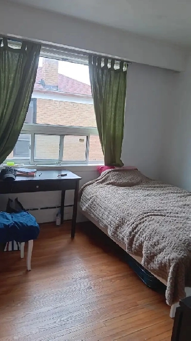 Furnished room in 3bdrm apt 2nd floor with balcony