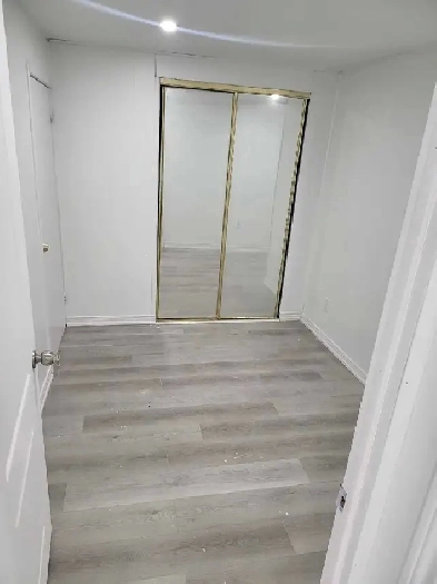 3bed hall kitchen 2 washroom basement unit for rent clarkson
