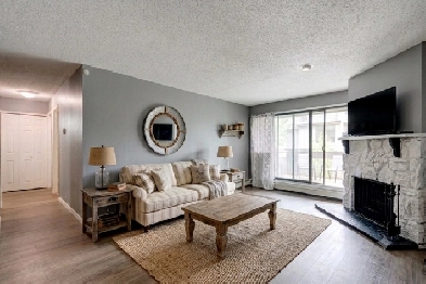 PRICE DROP! CHARMING 2 BED BRAESIDE CONDO FOR SALE