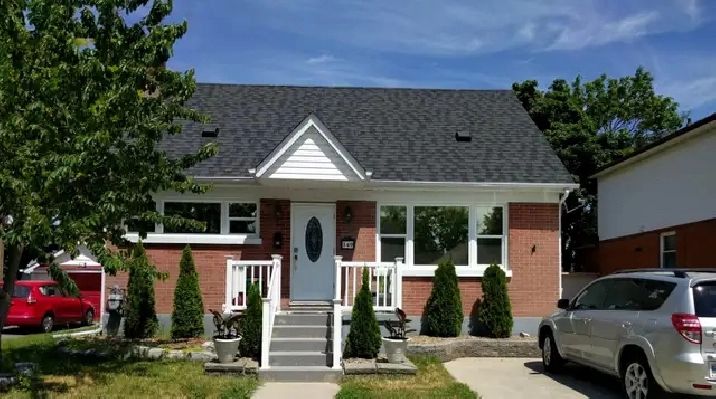 2 Bdrm Bsmnt 2 Fre Prkng All Incl Own Lndry & Entrnce Lrg bckyrd