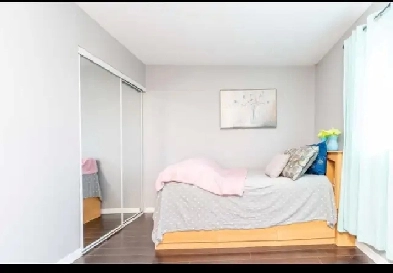 Main Floor 4 bedroom House for rent Brampton - Sep 1st. Location