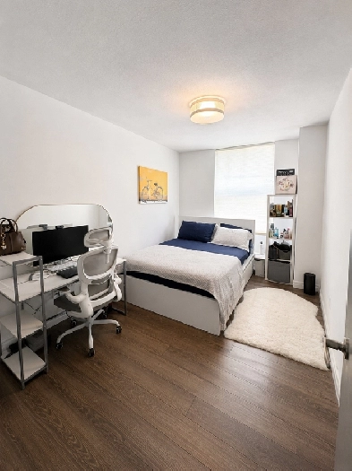 Female Roommate for Aug 1st move date