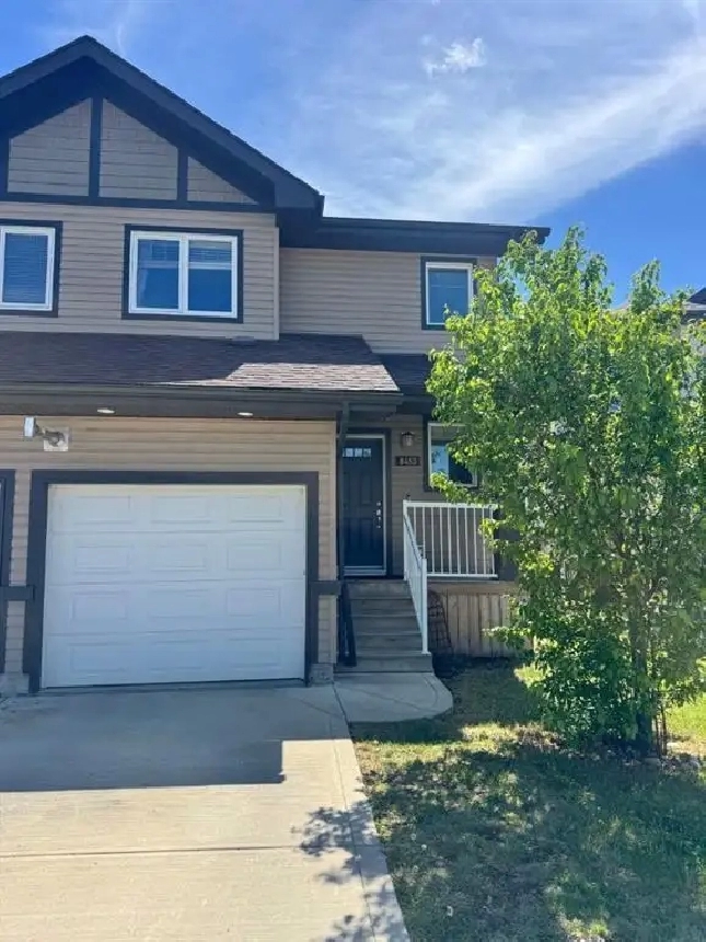 3 Bed 1.5 Bath Duplex with Garage in Crystal Landing Avail Aug14