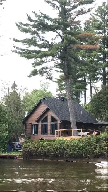 Chalet à louer - bord de l’eau