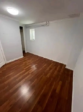 PRIVATE ROOM ALONG STEELES NEAR BATHURST & DUFFERIN