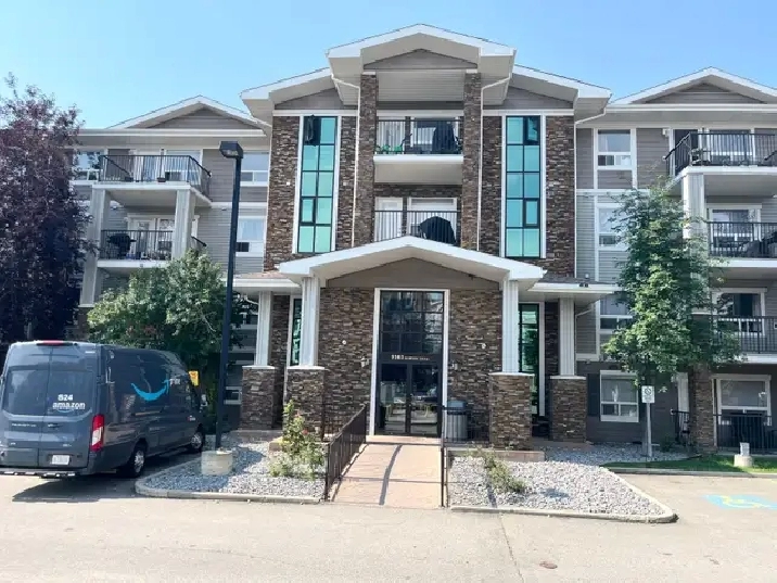 South Terwillegar 2 Bedroom   Den Condo