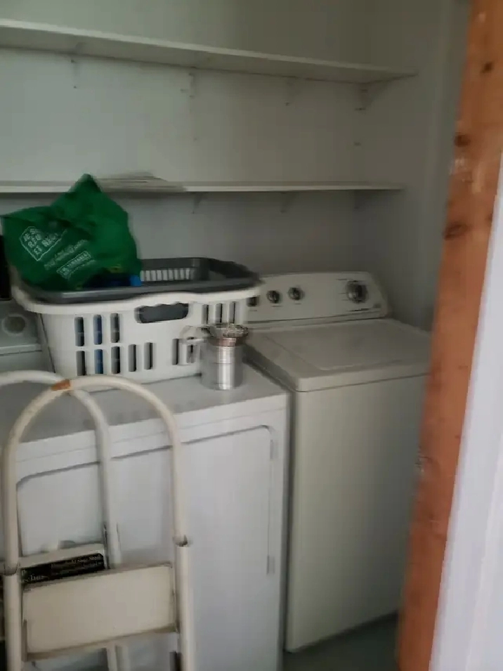 La Salle - 3-1/2 Sous Sol Apartment for Rent