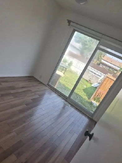 Room for Rent – 5-Minute Walk to Marlborough C-Train main floor
