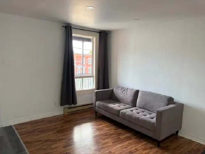 Superbe 4 ½ meuble a louer  au centre-ville de Trois-Rivière