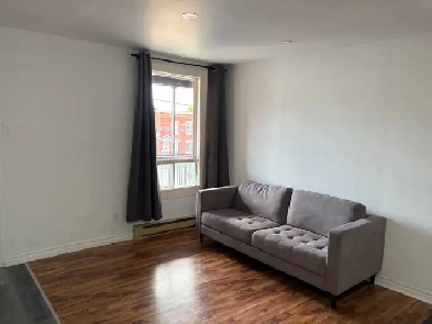 Superbe 4 ½ meuble a louer  au centre-ville de Trois-Rivière