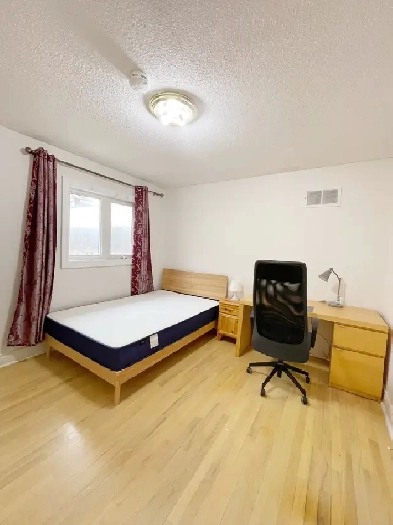 Near Finch Subway: Female Only Room for Rent - $890