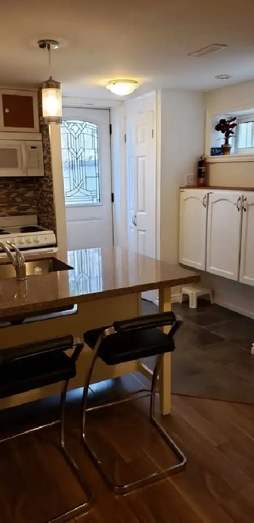 RENTAL- 1 Bed-1 Bath BSMT- Border Etobicoke & Mississauga $1,500