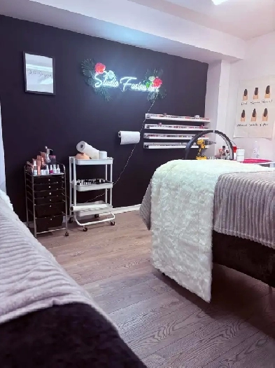Local commercial clé en main — tatouage, esthétique, coiffure