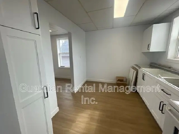 2 Bedroom, 1 Bath Apt - 245 McIntyre St. - $1850/month